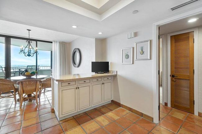 APT-11C - 5070 N Ocean Dr, Condo with 2 bedrooms, 2 bathrooms and null parking in Riviera Beach FL | Image 8