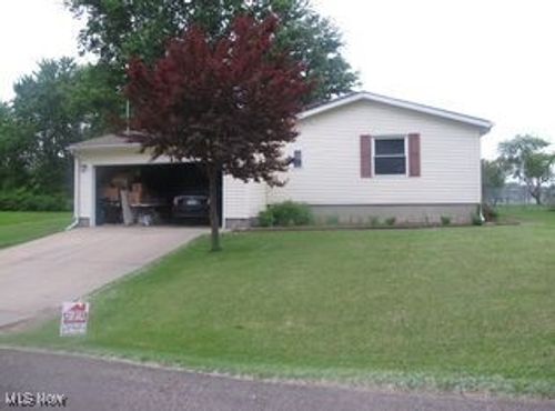 9 Sunset Dr, Lagrange, OH, 44050-9620 | Card Image