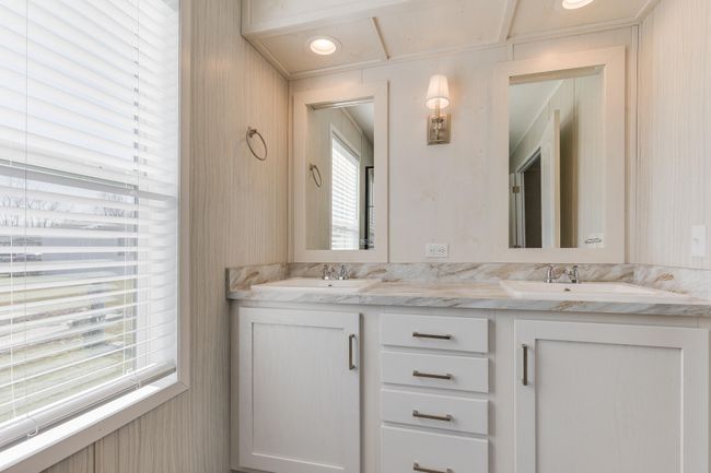 98 - 645 N Gallery Dr, House other with 3 bedrooms, 2 bathrooms and null parking in Eaton Rapids MI | Image 16