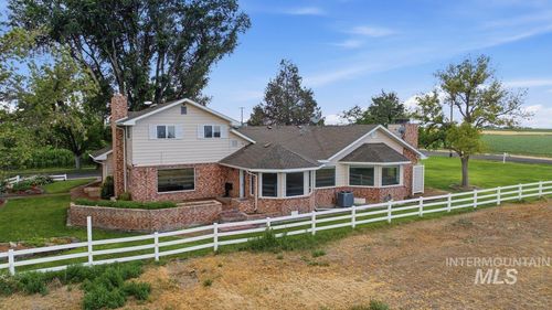 3934 N 1600 E, Buhl, ID, 83316-6146 | Card Image