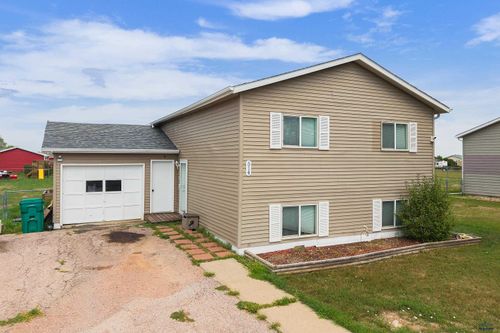 514 Falcon Dr, Box Elder, SD, 57719-9705 | Card Image