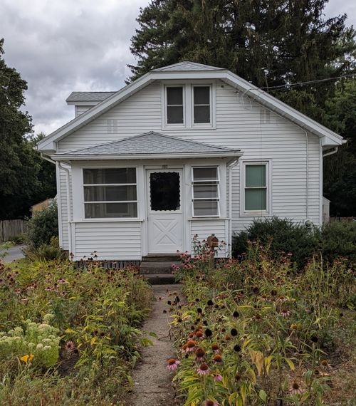 180 Griswold St, Glastonbury, CT, 06033-1169 | Card Image