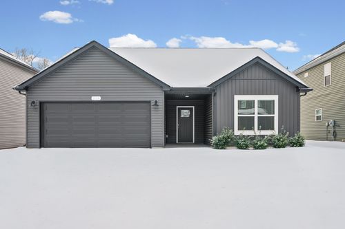 214 King Rd, Clarksville, TN, 37042-5738 | Card Image