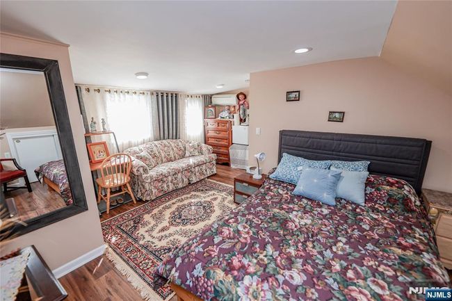 136 Martin Ave, House other with 3 bedrooms, 2 bathrooms and null parking in Clifton NJ | Image 27