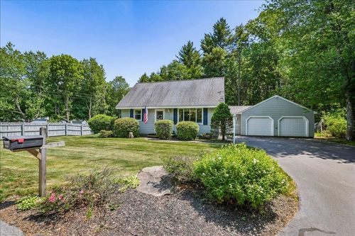 4 Gosselin Ave, Hooksett, NH, 03106-2503 | Card Image