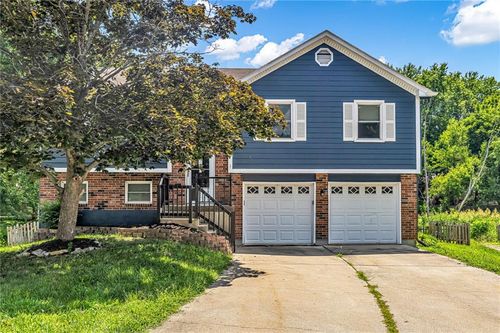 405 Se Onyx Circle, Lee's Summit, MO, 64063 | Card Image