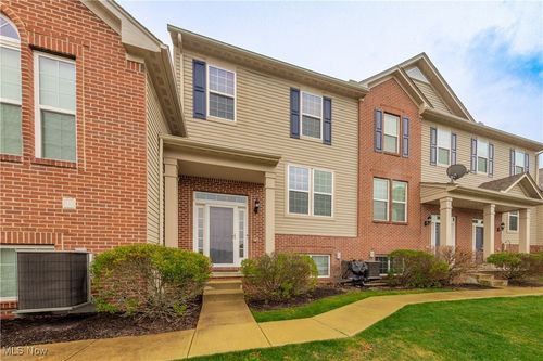 386 Caleb Dr, Copley, OH, 44321-3158 | Card Image