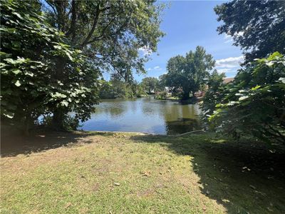 Beautiful backyard with a lake view | Image 2