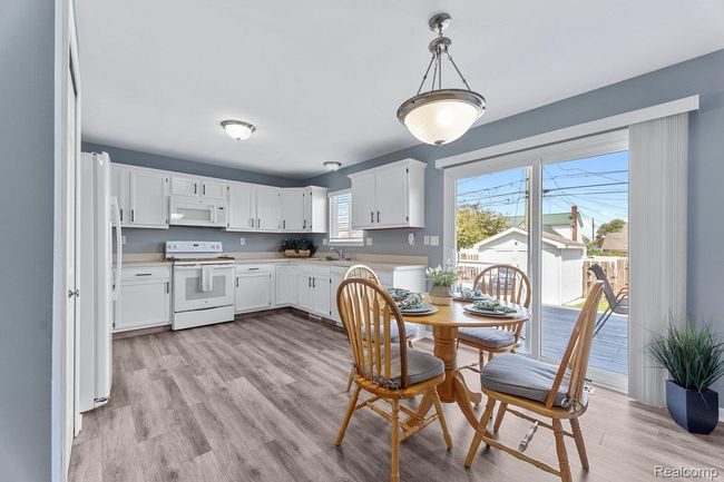Kitchen | Image 4
