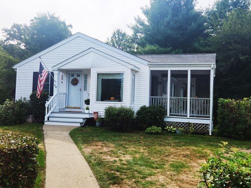 28-28 Brookbend Way E, East Bridgewater, MA, 02333-2191 | Card Image