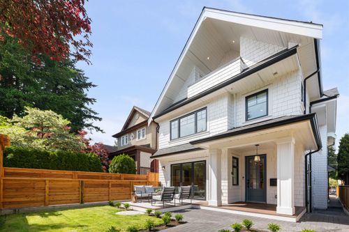 1-947 E 13th Ave, Vancouver, BC, V5T2L7 | Card Image