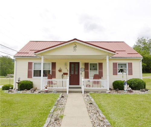 515 Clifton Street, Glenmont, OH, 44628 | Card Image