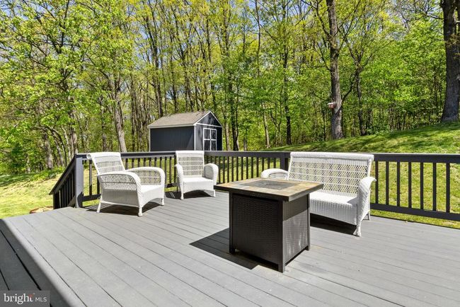 265 Lakeview Dr, House other with 4 bedrooms, 4 bathrooms and null parking in Spring Grove PA | Image 43