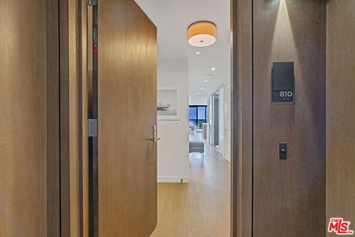 apt-810-1755 Ocean Ave, Santa Monica, CA, 90401-3625 | Card Image