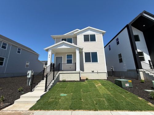 135-914 W 1600 S, Clearfield, UT, 84015-8641 | Card Image