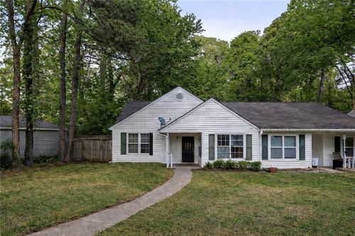 5144 Hill Farm Dr Ne, Woodstock, GA, 30188-4030 | Card Image