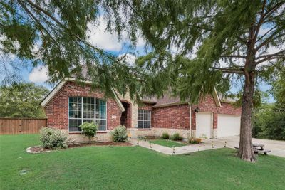 343 Alamo Court, House other with 4 bedrooms, 2 bathrooms and null parking in Lavon TX | Image 2