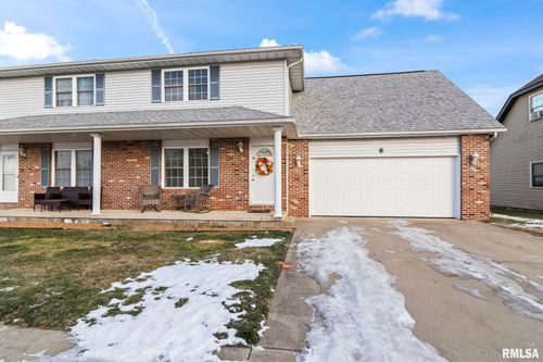 8B Dawson Circle, Riverton, IL, 62561 | Card Image