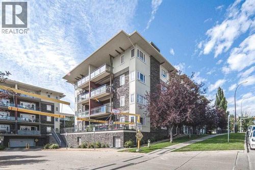 23 Millrise Dr Sw, Calgary, AB, T2Y3V1 | Card Image