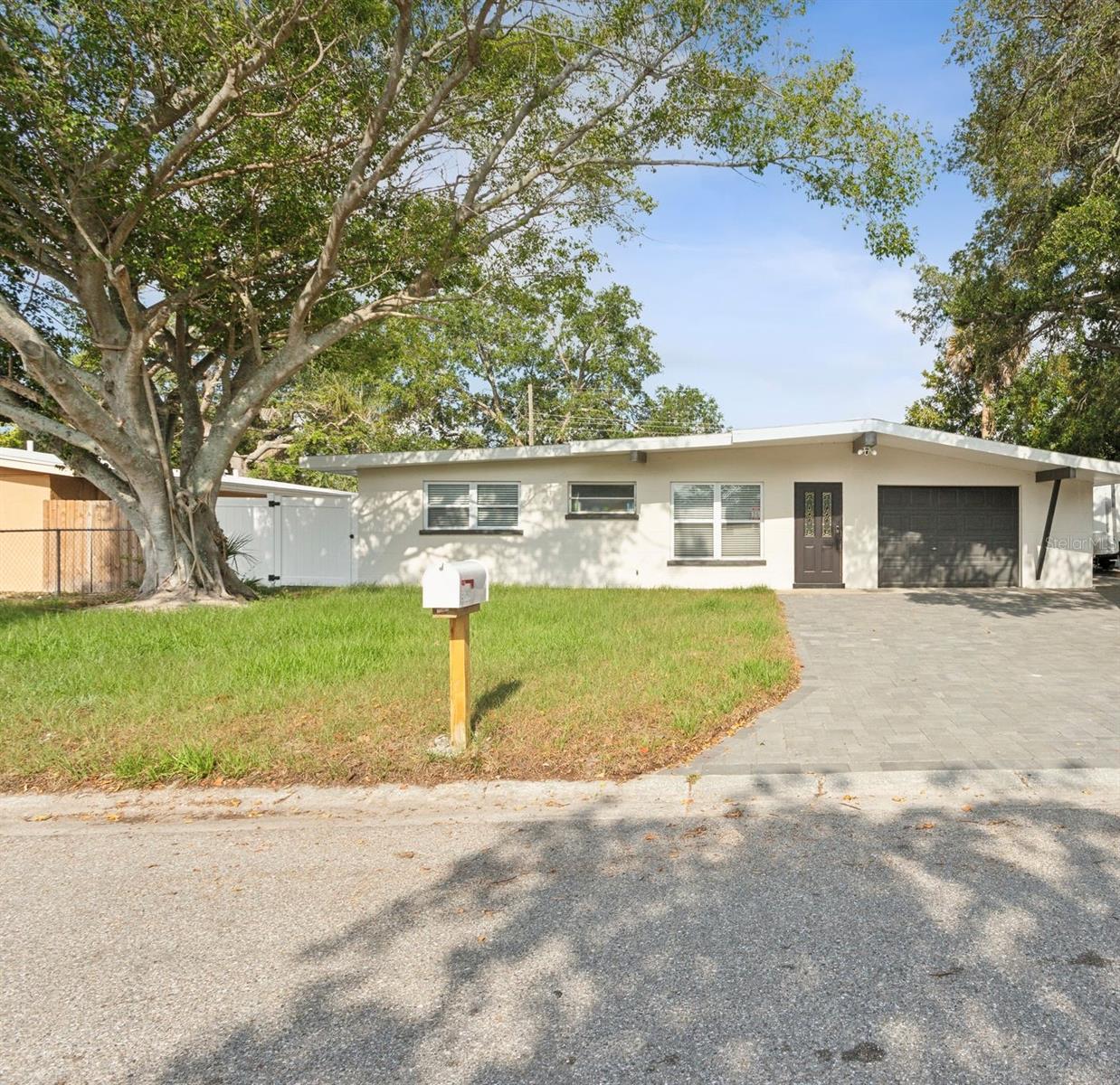 23rd St, Bradenton, FL 34207