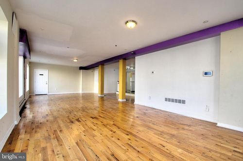 658 E Chestnut St, COATESVILLE, PA, 19320-3848 | Card Image