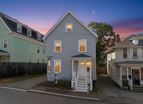 16 Crescent St, Lynn, MA, 01902-1914 | Card Image