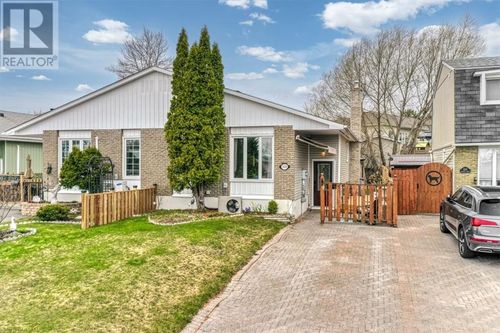 1029 Woodbine Ave, Sudbury, ON, P3A5B1 | Card Image