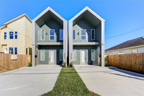 6810 Gainesville St, Houston, TX, 77020-3216 | Card Image