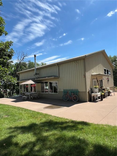 101 Canyon Rd, Montezuma, IA, 50171-8420 | Card Image