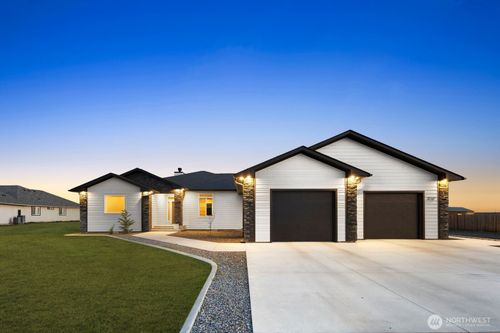 3569 Road 7.8 Ne, Moses Lake, WA, 98837-5004 | Card Image