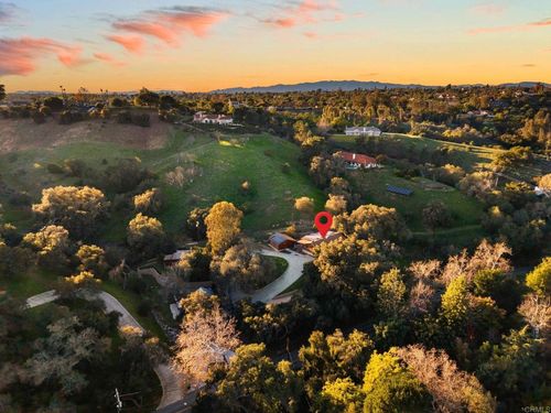 901 S Live Oak Park Rd, Fallbrook, CA, 92028-3608 | Card Image