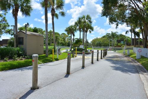 212-5818 Se Windsong Ln, Stuart, FL, 34997-8209 | Card Image