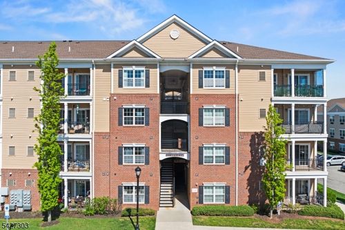 547 E Celebration Way, South Plainfield, NJ, 07080-5601 | Card Image