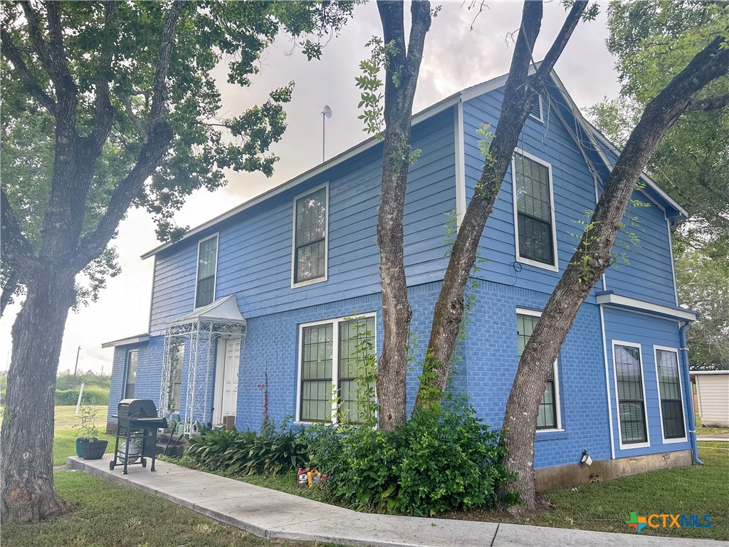 Commercial Sale in Victoria 5
