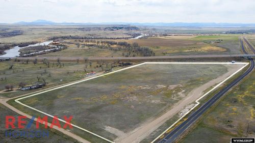 1304 Irvine Rd, Douglas, WY, 82633-9528 | Card Image