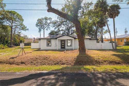 8508 Sunbeam Ln, TAMPA, FL, 33615 | Card Image