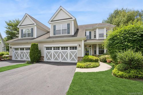 176 Melody Ct, Eastport, NY, 11941-1439 | Card Image