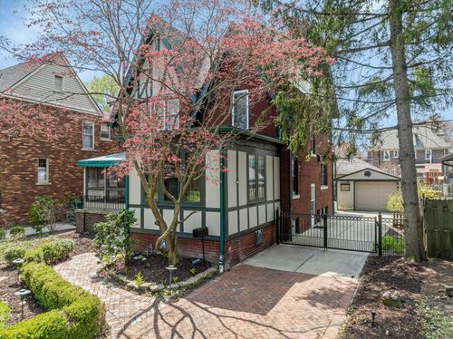 1425 Bishop Rd, Grosse Pointe Park, MI, 48230-1147 | Card Image