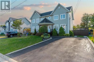 93 Christopher Cres, House other with 3 bedrooms, 3 bathrooms and null parking in Moncton NB | Image 1