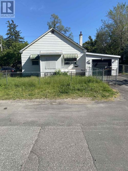 1424 Rosenthal Ave, Ottawa, ON, K1Z8H9 | Card Image