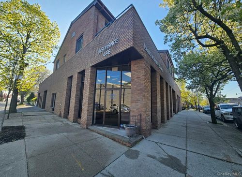 496 City Island Avenue, New York, NY, 10464 | Card Image