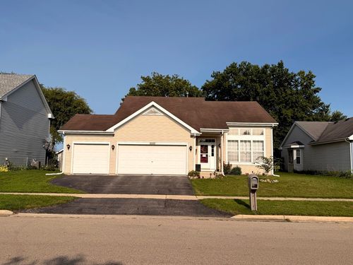 2000 Oakbrook Dr, Belvidere, IL, 61008-7079 | Card Image