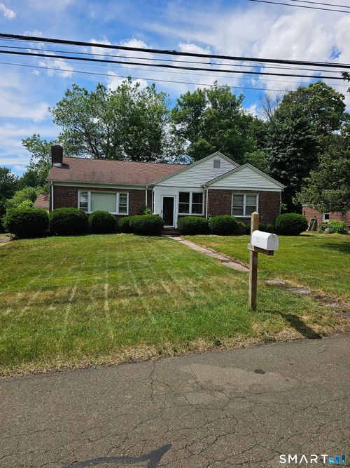 849 Wintergreen Ave, Hamden, CT, 06514-4209 | Card Image