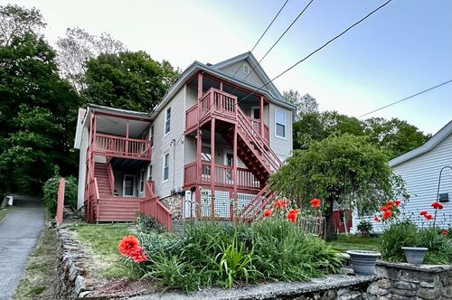 29 Fiske St, Southbridge, MA, 01550-1229 | Card Image