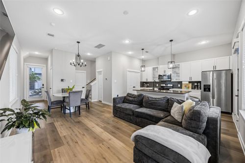 6723 Parker Oaks Lane, Houston, TX, 77076 | Card Image