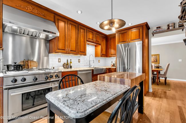 41 Durant Ave, Condo with 2 bedrooms, 3 bathrooms and null parking in Holmdel NJ | Image 11