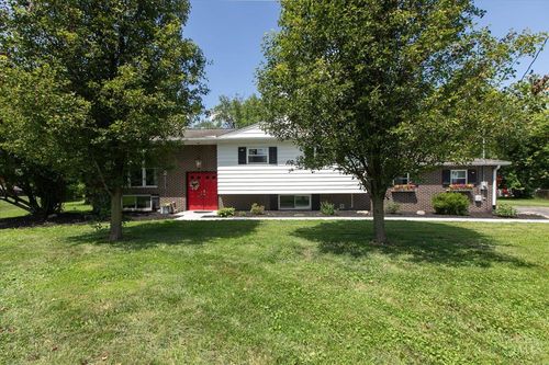 7904 Hummingbird Ln, West Chester, OH, 45069 | Card Image