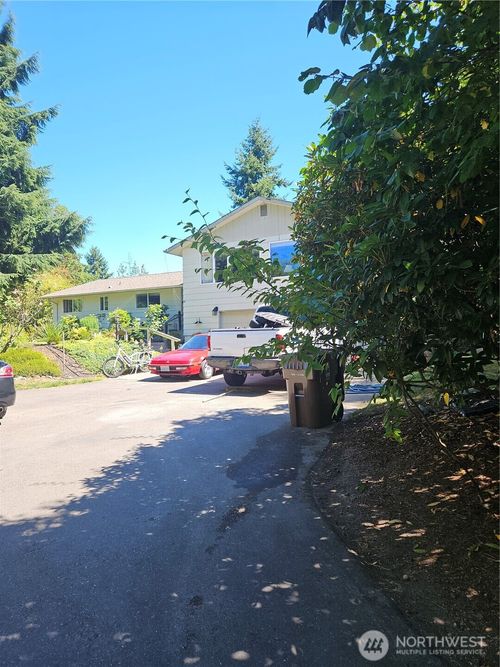 3225 41st St Ne, Tacoma, WA, 98422-2301 | Card Image