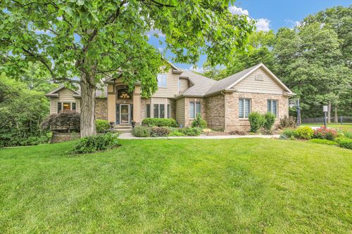 1516 River Bluff Dr, Mahomet, IL, 61853-3310 | Card Image