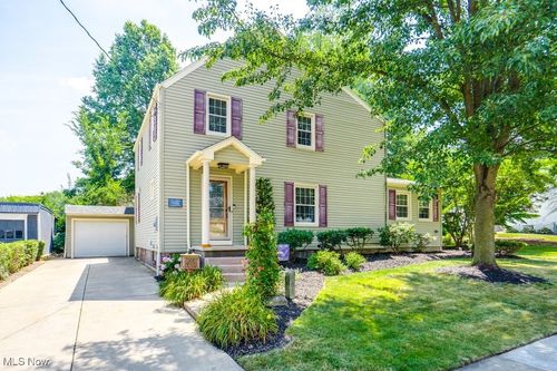 906 17th St Ne, Massillon, OH, 44646-4853 | Card Image
